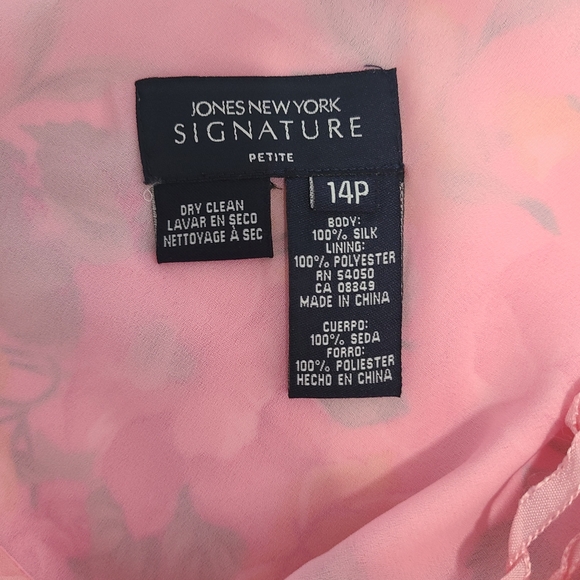 Jones New York Signature Pink Floral Skirt Size 14P - Picture 3 of 4